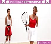 Dillion lo fa anche con le ragazze