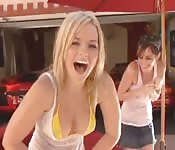 Lesbiche arrapate con tanti dildo