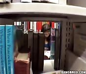 Via dalla biblioteca