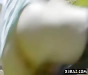 Giovane uomo scopa la moglie come il marito non fa
