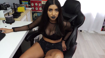 Un po' di POV dark con Violet Myers